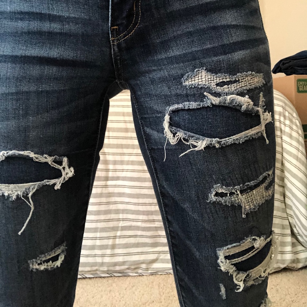 American eagle ripped jeans